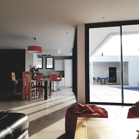 Contemporaine Avec Piscine - Face Au Golf - Plages A Pied *