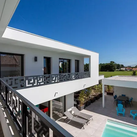Contemporaine Avec Piscine - Face Au Golf - Plages A Pied * Anglet