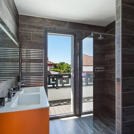 Contemporaine Avec Piscine - Face Au Golf - Plages A Pied Vila